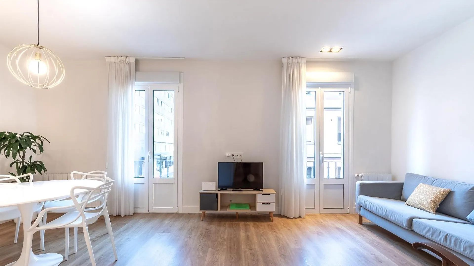 Aitite By People Rentals Bilbao 0*,